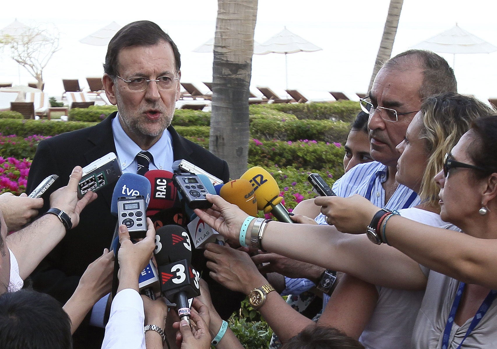 Tuits de actualidad: ‘España no se puede plantar con las deudas que tiene’ Tuits de actualidad: ‘España no se puede plantar con las deudas que tiene’