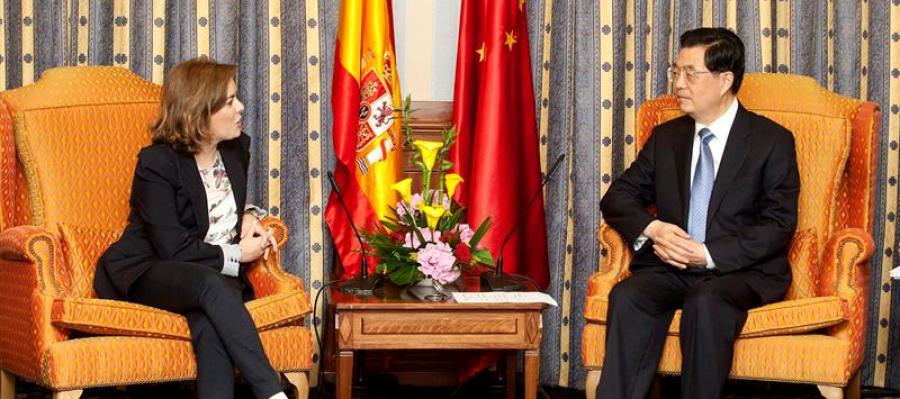 Hu Jintao reunido con Saenz de Santamaria Hu Jintao reunido con Saenz de Santamaria