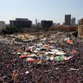 La cairota plaza Tahrir estalla de júbilo ante la victoria de Mursi