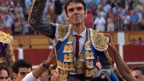 Jos&eacute; Tom&aacute;s en la plaza