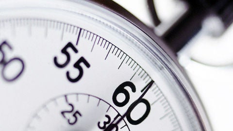 Un reloj con su segundero