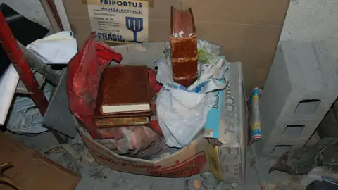 El Códice se encontraba entre bolsas de cemento El Códice se encontraba entre bolsas de cemento
