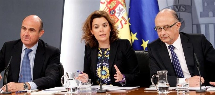 Guindos, Montoro y Santamaría en rueda de prensa Guindos, Montoro y Santamaría en rueda de prensa