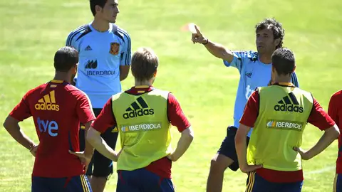 Luis Milla da instrucciones Luis Milla da instrucciones