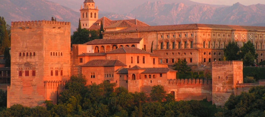 Vista general de la Alhambra de Granada Vista general de la Alhambra de Granada