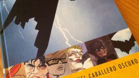 H&eacute;roes y Villanos