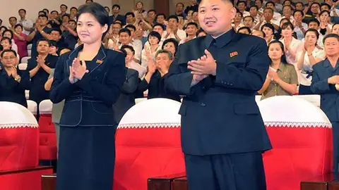 El dirigente norcoreano Kim Jong Un y su esposa El dirigente norcoreano Kim Jong Un y su esposa