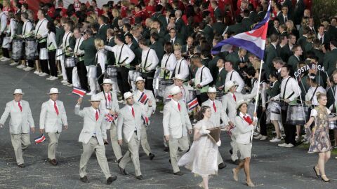 Desfila la delegaci&oacute;n de Costa Rica