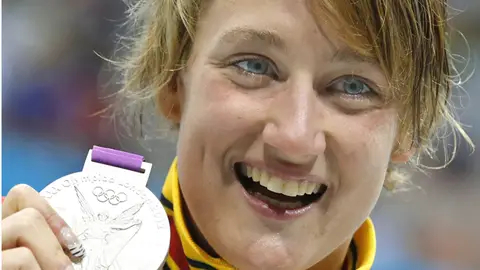 Mireia Belmonte, primera medalla para España Mireia Belmonte, primera medalla para España