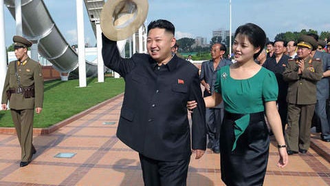 Kim Jong-Un junto a su esposa