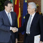 Rajoy, junto a Monti en Moncloa