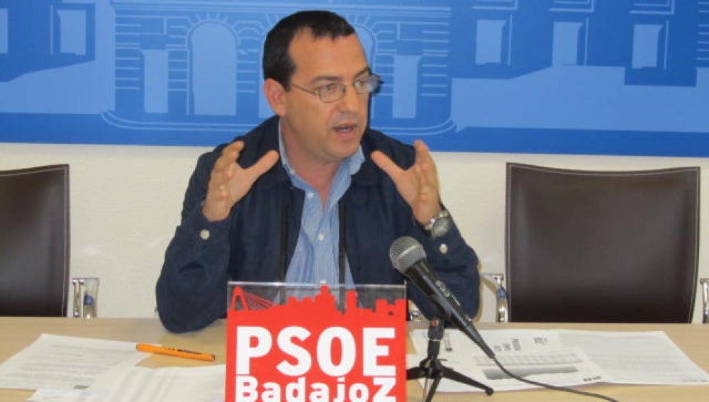 EL PSOE RECLAMA AL PP SUS PROMESAS
