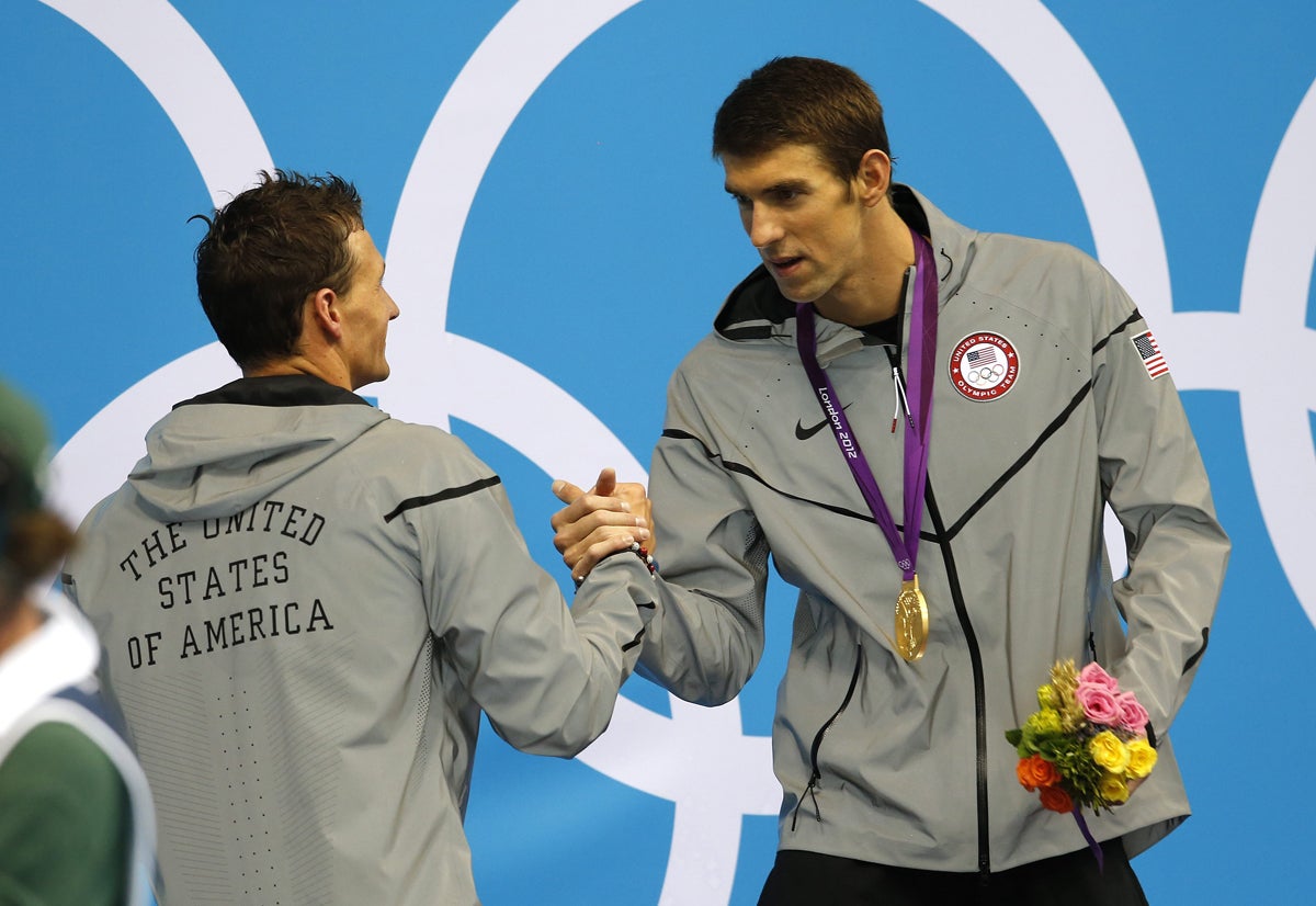Phelps gana su primer oro individual y la batalla ante Lochte Phelps gana su primer oro individual y la batalla ante Lochte