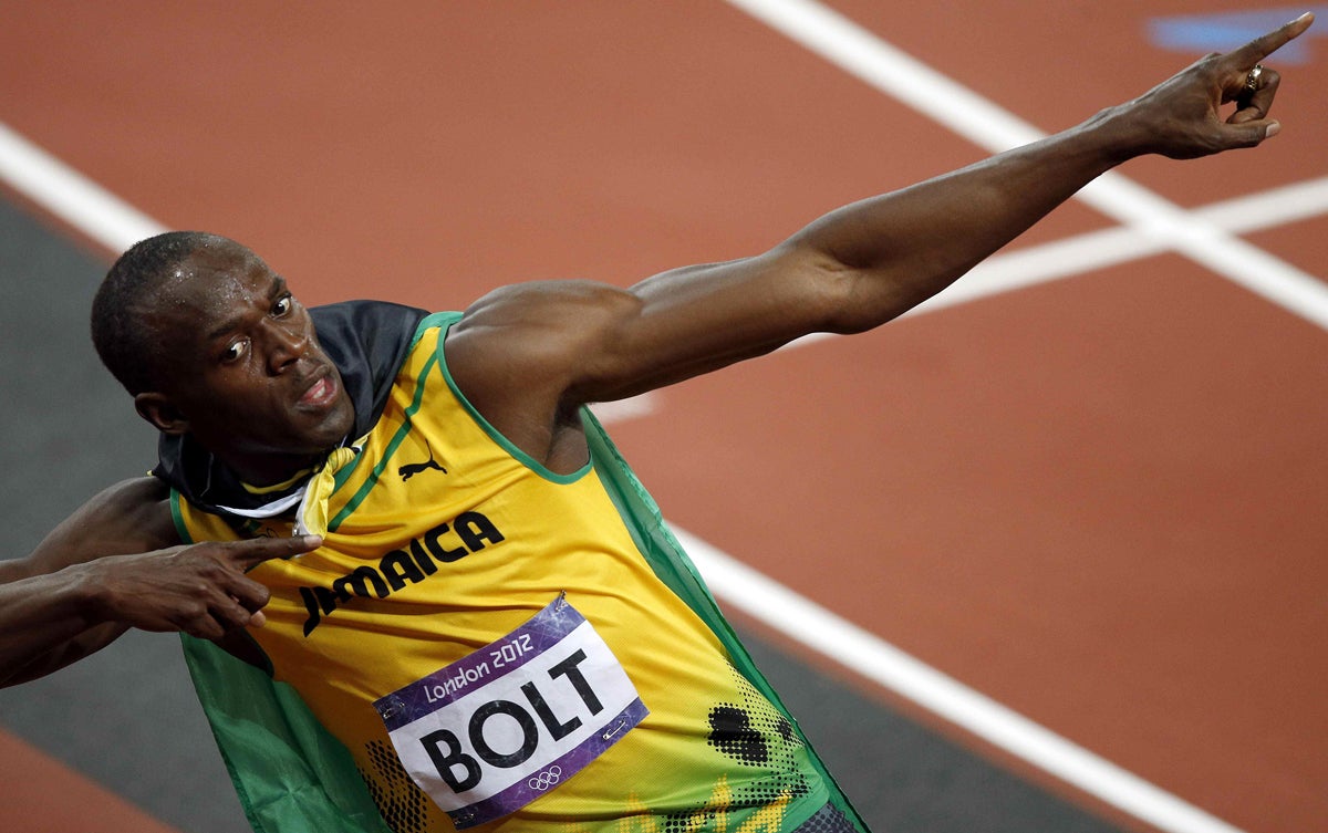 Usain Bolt hace historia y revalida su oro en los 100 metros con récord olímpico Usain Bolt hace historia y revalida su oro en los 100 metros con récord olímpico