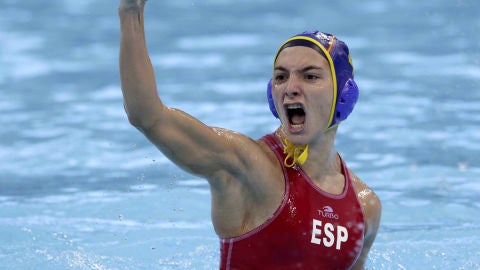 Roser Tarrago celebra la consecuci&oacute;n de un gol ante Hungria