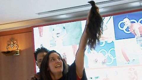 Andrea Fuentes muestra su melena