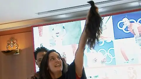Andrea Fuentes muestra su melena Andrea Fuentes muestra su melena
