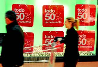 El IPC interanual se sitúa en el 0,6% en julio en Baleares, y cae tres décimas en tasa mensual por las rebajas El IPC interanual se sitúa en el 0,6% en julio en Baleares, y cae tres décimas en tasa mensual por las rebajas