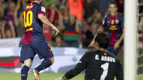 Leo Messi celebra uno de sus goles ante Bravo Leo Messi celebra uno de sus goles ante Bravo