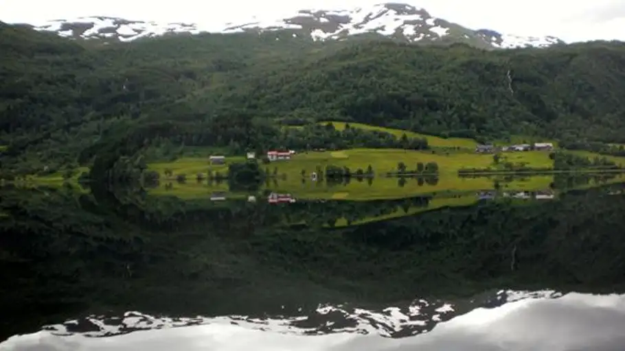 María José Fernández: los Fiordos de Noruega, ¿vemos la realidad o una proyección de nosotros mismos? María José Fernández: los Fiordos de Noruega, ¿vemos la realidad o una proyección de nosotros mismos?