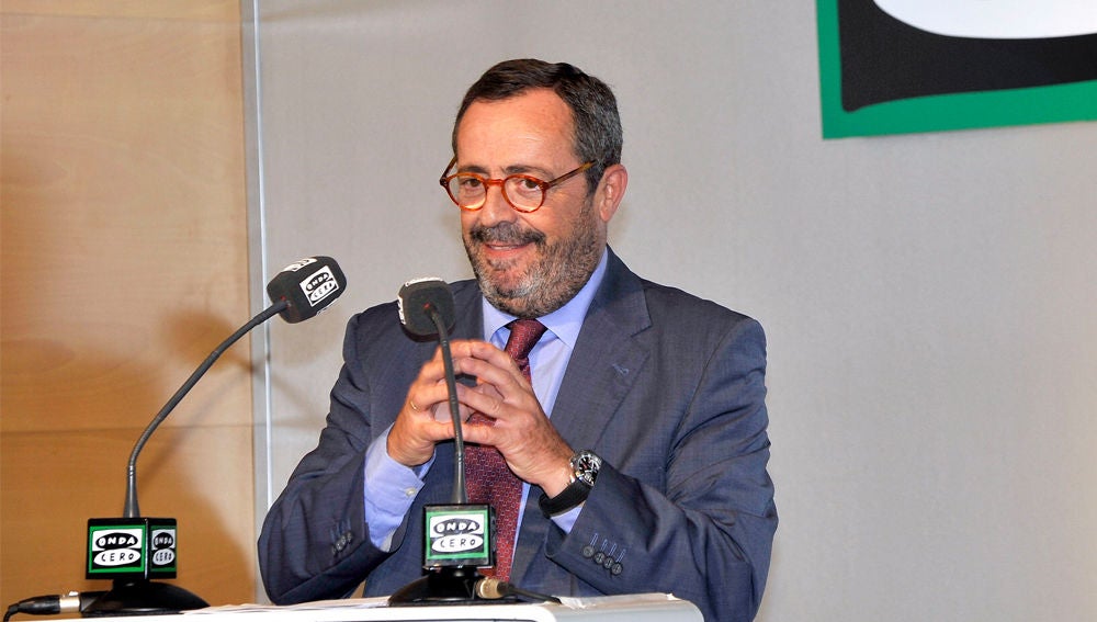 Javier González Ferrari durante su intervención en la presentación de Onda Cero 2012/2013