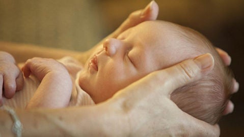 Elle Cynthia Jordan, ni&ntilde;a gestada en un vientre de alquiler