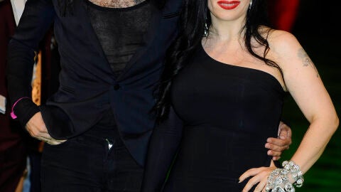 Mario Vaquerizo y Alaska, guap&iacute;simos de negro