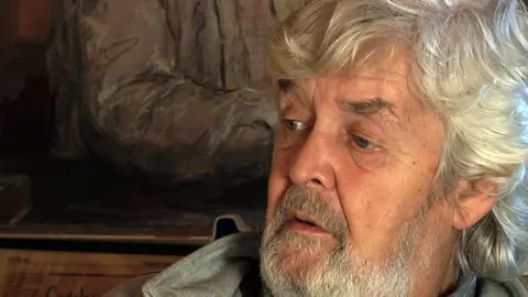 Xosé Manuel Beiras, cabeza de lista de 'Alternativa Galega' en la provincia de A Coruña Xosé Manuel Beiras, cabeza de lista de 'Alternativa Galega' en la provincia de A Coruña