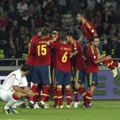 La selección española celebra el gol de Soldado ante Georgia