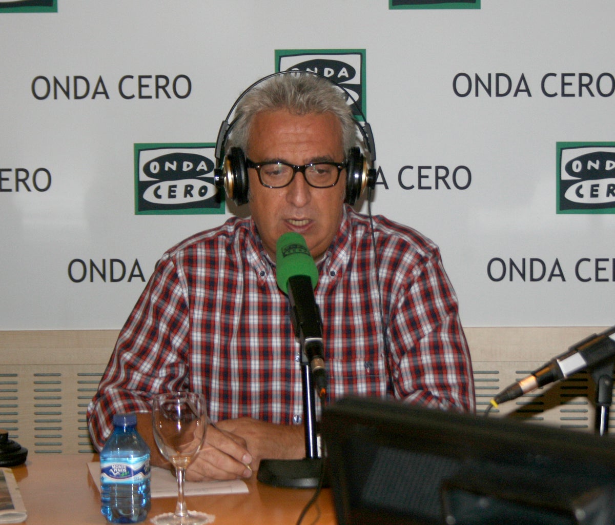 Becarios en la onda. 23/08/2013 Becarios en la onda. 23/08/2013