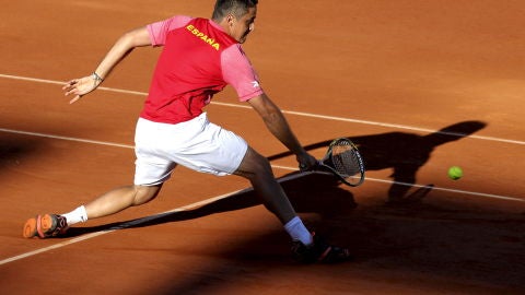 Nico Almagro en su partido frente a Isner