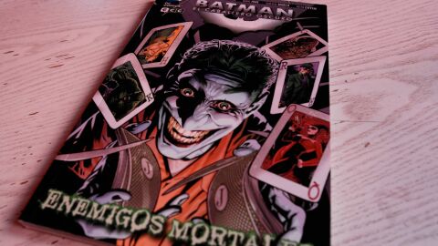 Enemigos Mortales. Portada