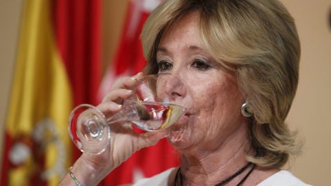 Esperanza Aguirre en la rueda de prensa en la que ha comunicado su dimisi&oacute;n
