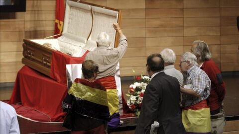 Capilla ardiente de Santiago Carrillo