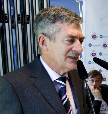 Fernando Carpena: "A la Federación le afecta que no esté Mireia, pero tiene que descansar" Fernando Carpena: "A la Federación le afecta que no esté Mireia, pero tiene que descansar"