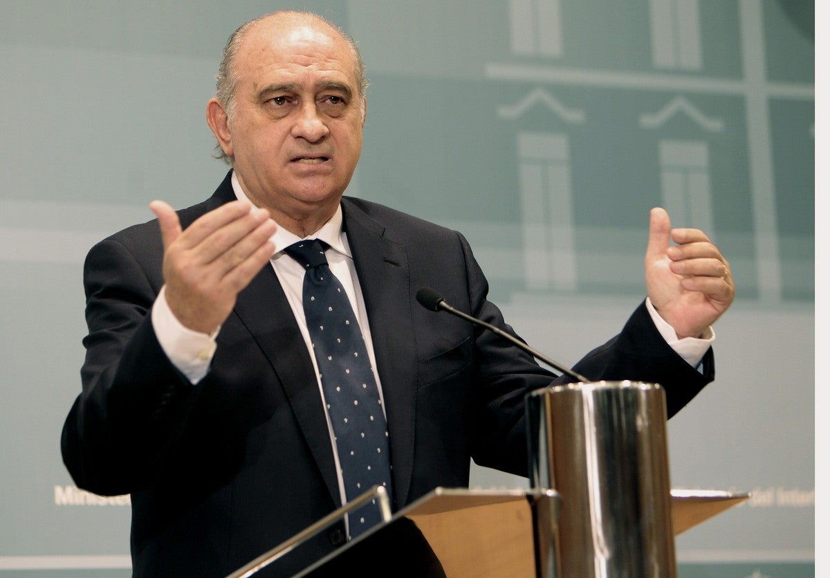 Jorge Fernández Díaz: ‘No vamos a permitir que los terroristas humillen a las víctimas’ Jorge Fernández Díaz: ‘No vamos a permitir que los terroristas humillen a las víctimas’