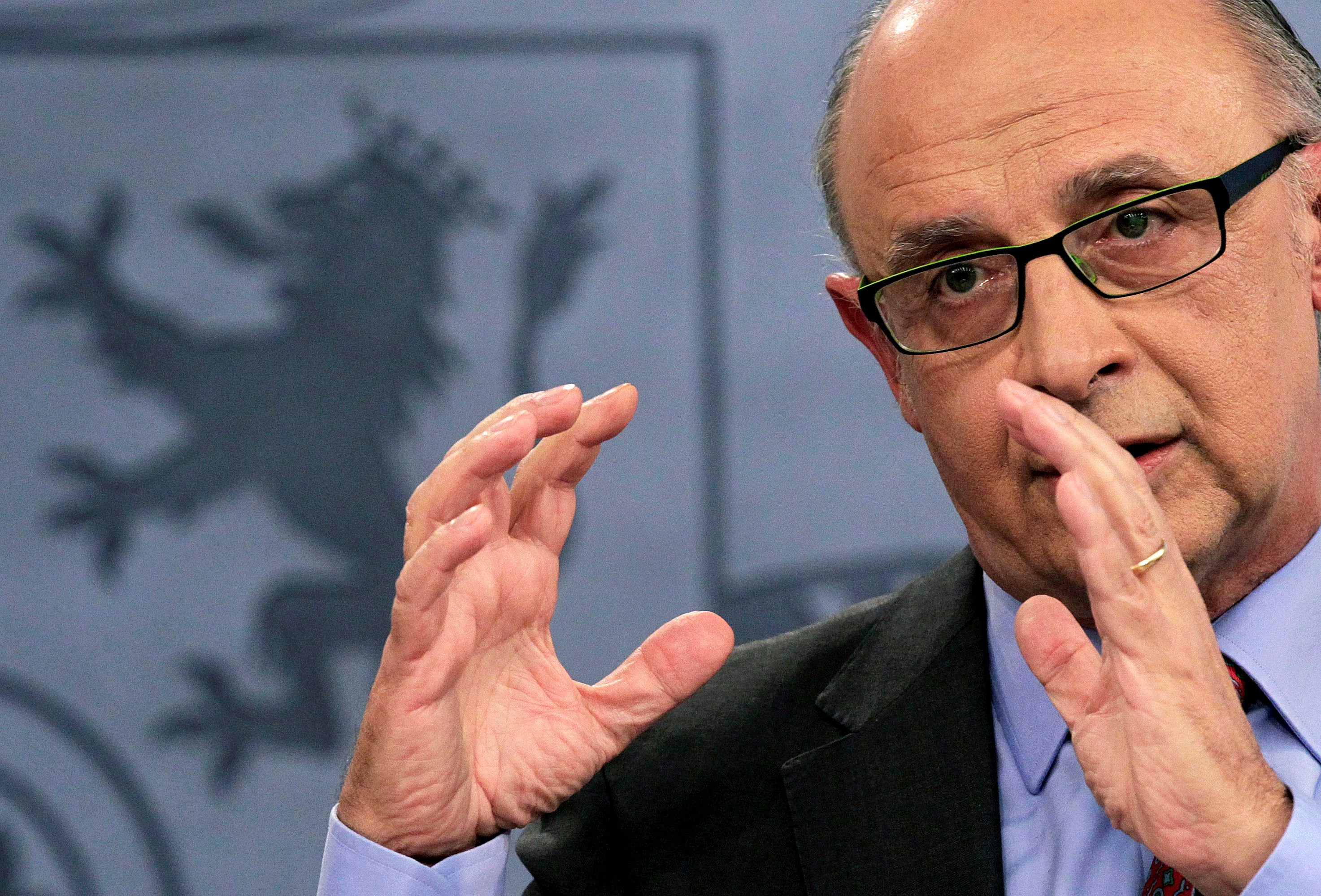 Cristóbal Montoro: "La independencia de Cataluña provocaría más crisis económica en España y Europa" Cristóbal Montoro: "La independencia de Cataluña provocaría más crisis económica en España y Europa"