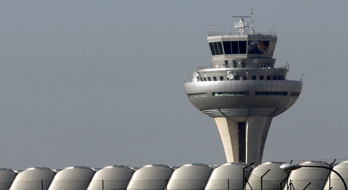 Mesa de redacción: El cambio de nombre de Barajas puede llegar a costar un millón de euros Mesa de redacción: El cambio de nombre de Barajas puede llegar a costar un millón de euros