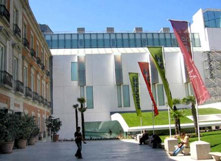 Cotis con Enrique de Miguel: 'Exposición y manifestación en el Thyssen' Cotis con Enrique de Miguel: 'Exposición y manifestación en el Thyssen'