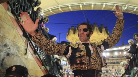 El diestro Juan Jos&eacute; Padilla ingresa en Oviedo para ser intervenido quir&uacute;rgicamente
