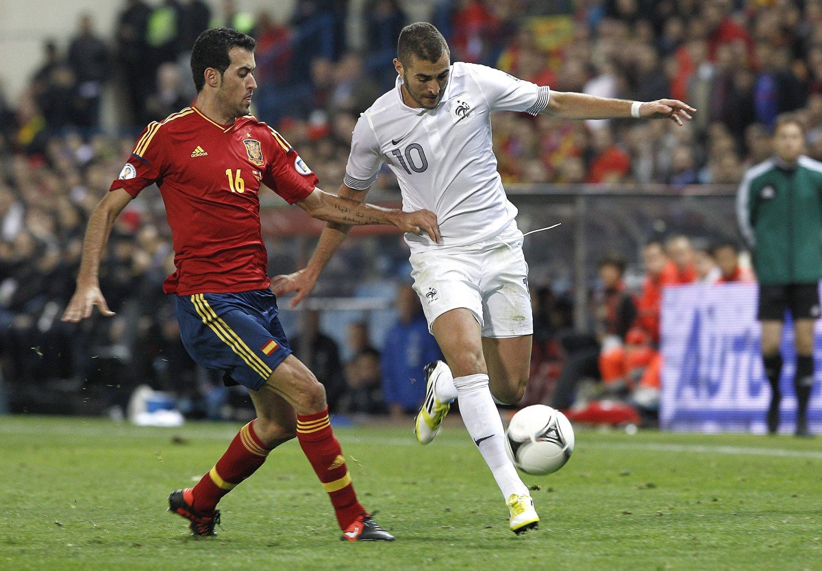 España echa a perder un gol de Ramos en la última jugada del encuentro España echa a perder un gol de Ramos en la última jugada del encuentro