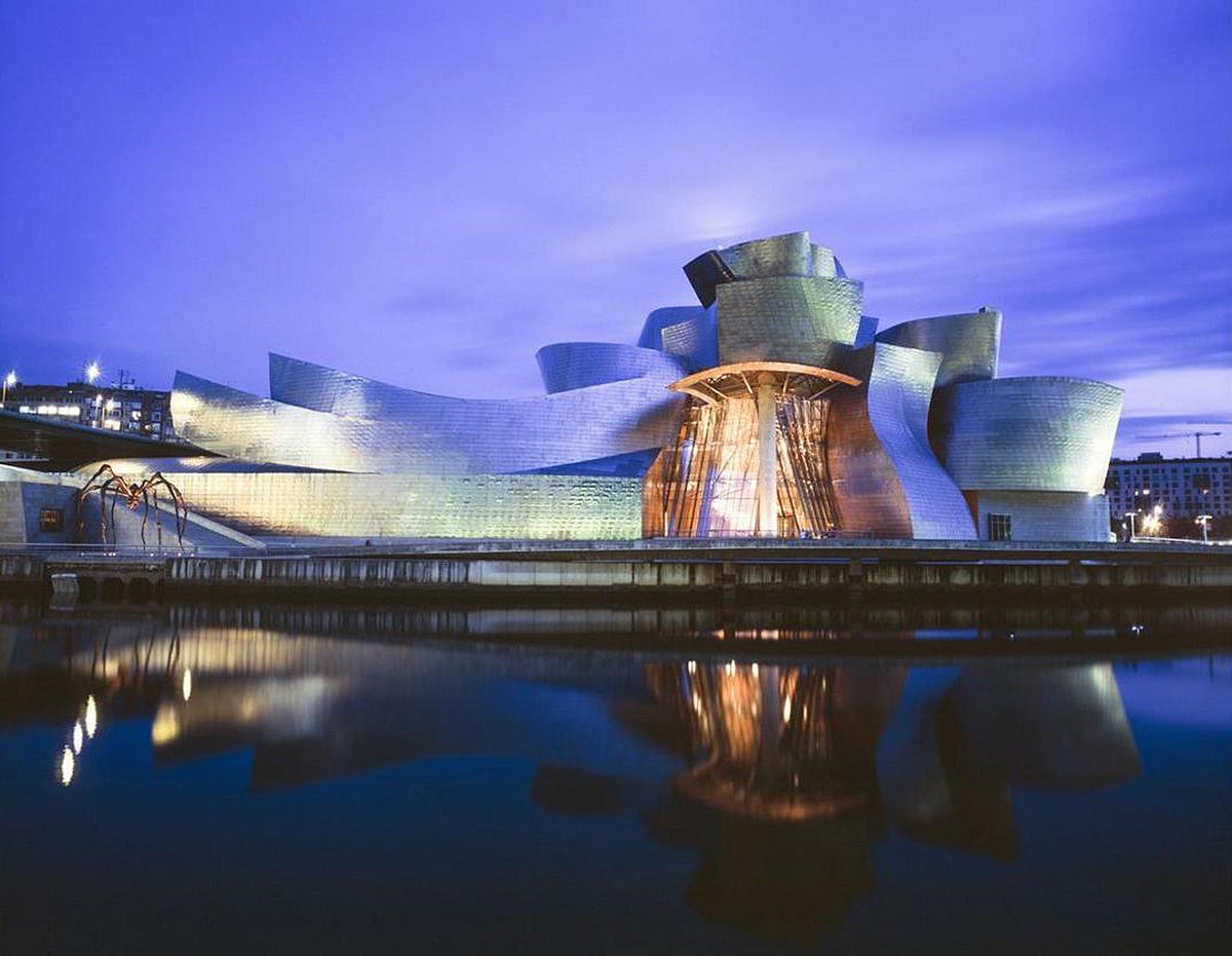 El director del Guggenheim vincula la ampliación del museo en Urdaibai a los fondos europeos El director del Guggenheim vincula la ampliación del museo en Urdaibai a los fondos europeos