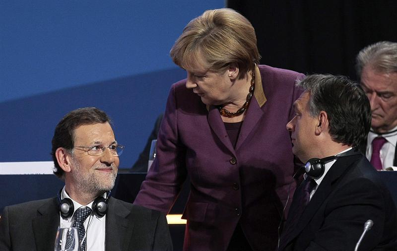 La mirada de Vallés: Rajoy culpa a Merkel del paro La mirada de Vallés: Rajoy culpa a Merkel del paro