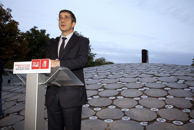 Patxi López: "Hemos puesto los pilares del nuevo País Vasco" Patxi López: "Hemos puesto los pilares del nuevo País Vasco"