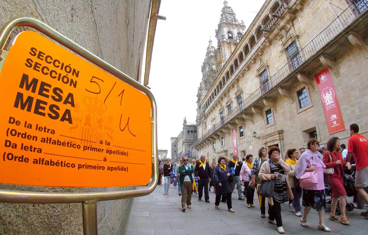 Baja la participación 3,4 puntos en Galicia y 2,4 en el País Vasco Baja la participación 3,4 puntos en Galicia y 2,4 en el País Vasco