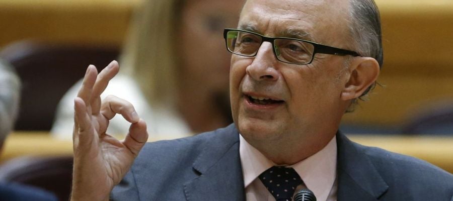 Montoro, ministro de Hacienda y Administraciones Públicas Montoro, ministro de Hacienda y Administraciones Públicas