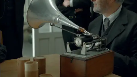 El fonógrafo El fonógrafo