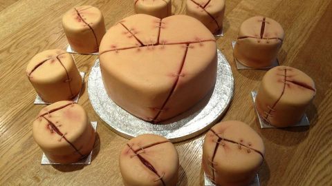 Tarta con forma de coraz&oacute;n