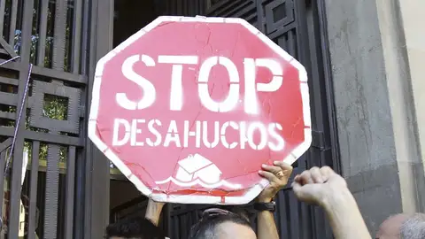 Cartel a favor de parar los desahucios Cartel a favor de parar los desahucios