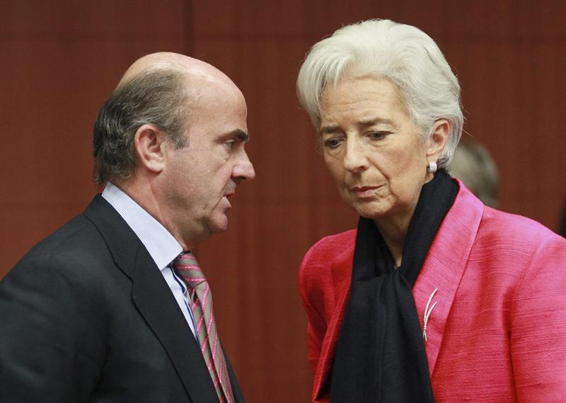 La Brújula de la Economía:¿Mantendrá De Guindos su compromiso de bajar el IRPF? La Brújula de la Economía:¿Mantendrá De Guindos su compromiso de bajar el IRPF?